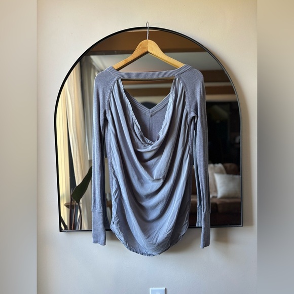 LULULEMON | Unity pullover | size 6 - Picture 3 of 6